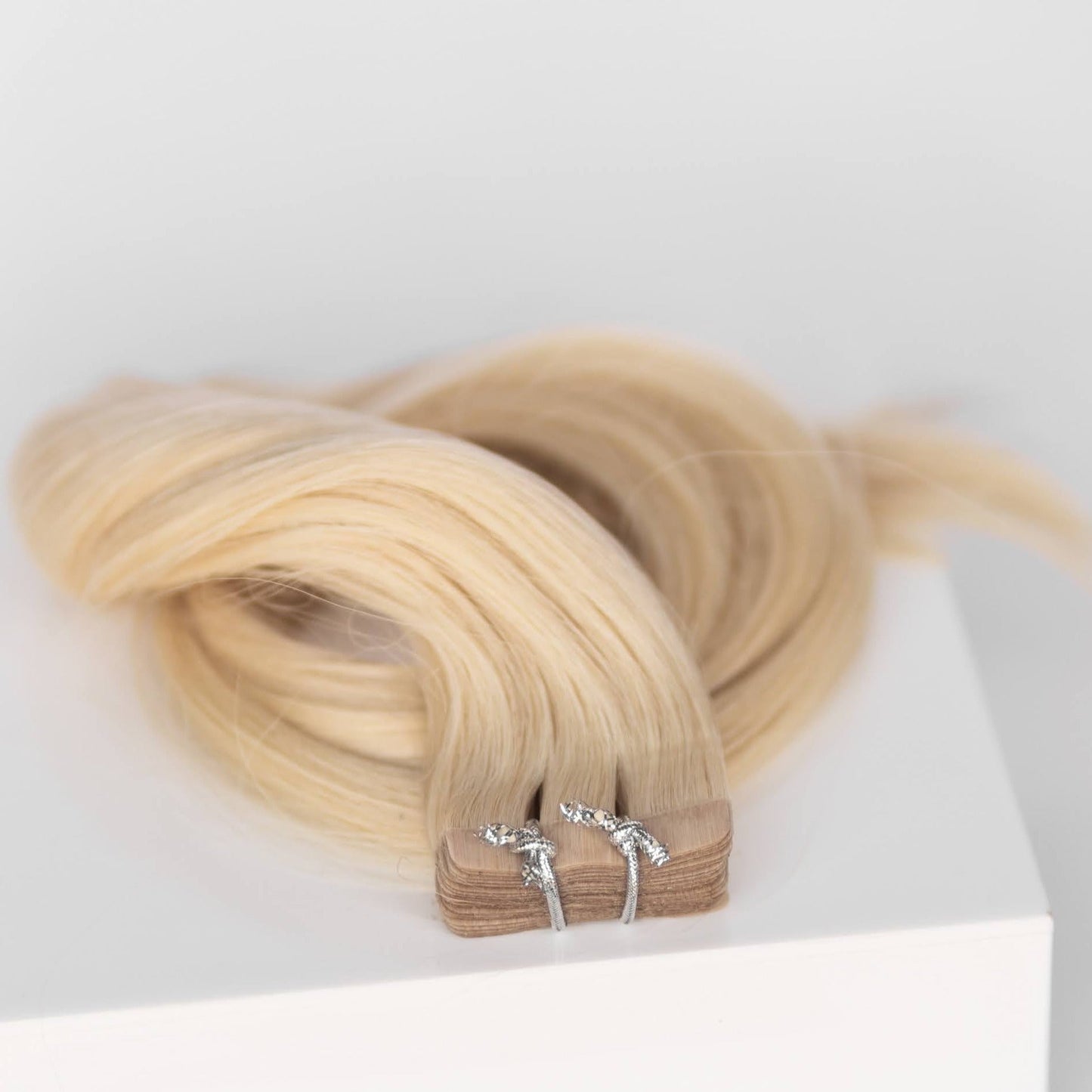 Tape-In 22" 50g Single Donor Virgin - #60 Classic Blonde